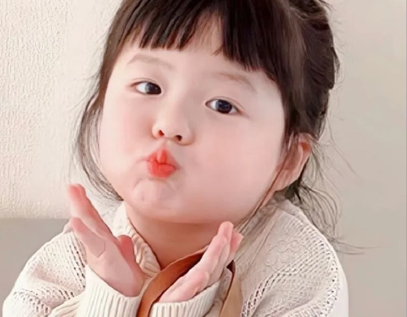 Ảnh bé gái đẹp khiến ai cũng phải ngắm nhìn vì sự dễ thương.