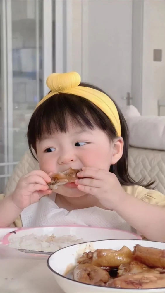 Chụp ảnh bé gái tạo ra những khoảnh khắc ngọt ngào và khó quên.