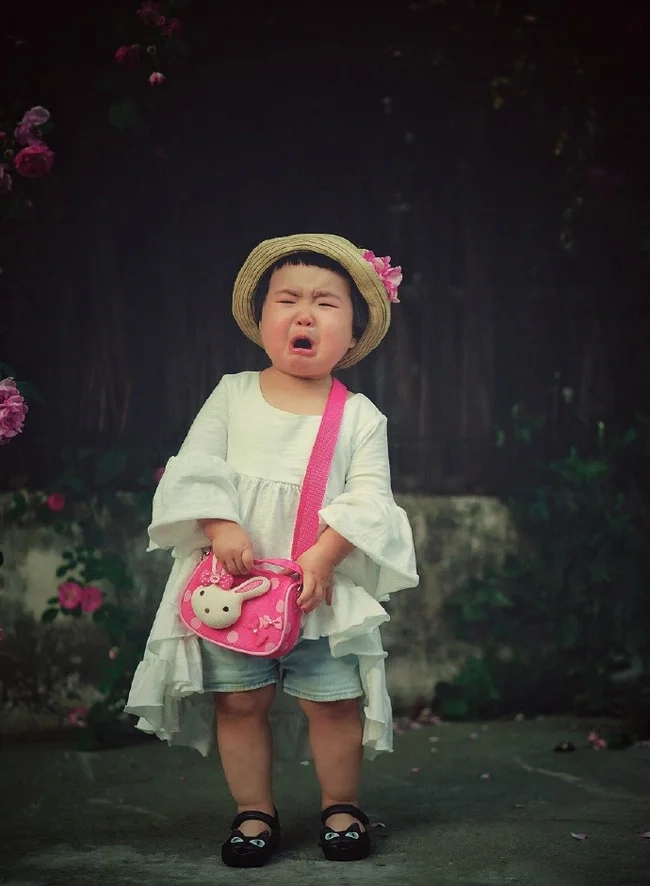 Ghép ảnh chibi cho bé gái tạo ra những hình ảnh dễ thương, ngộ nghĩnh.