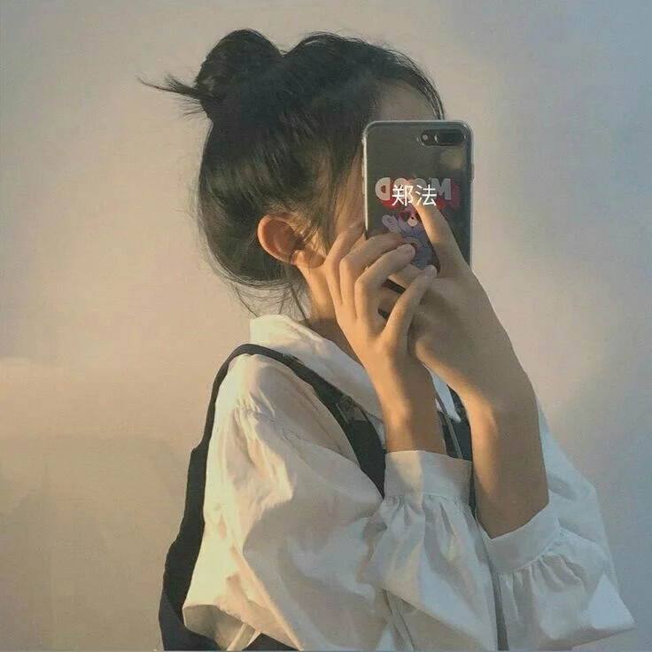 Khám phá vẻ đẹp tự nhiên qua hình ảnh gái xinh khỏa thân.