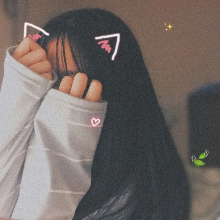 Vẻ đẹp tựa như thiên thần của gái xinh khỏa thân.