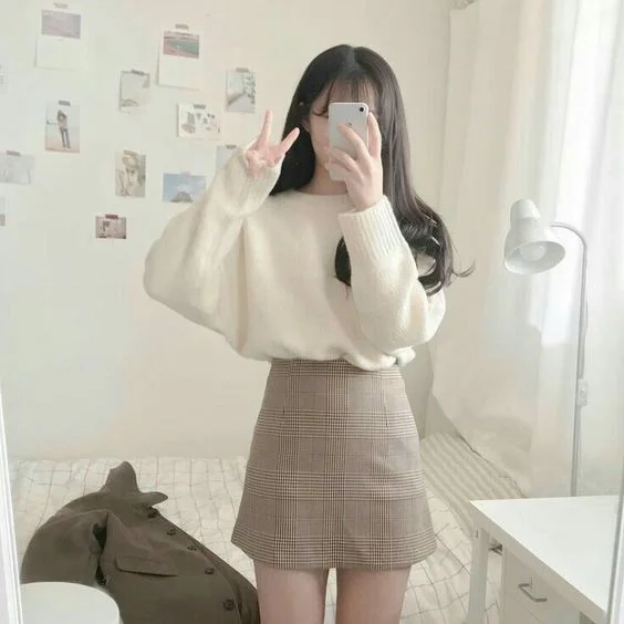 Chìm đắm trong vẻ đẹp của gái xinh mặc bikini màu trắng.