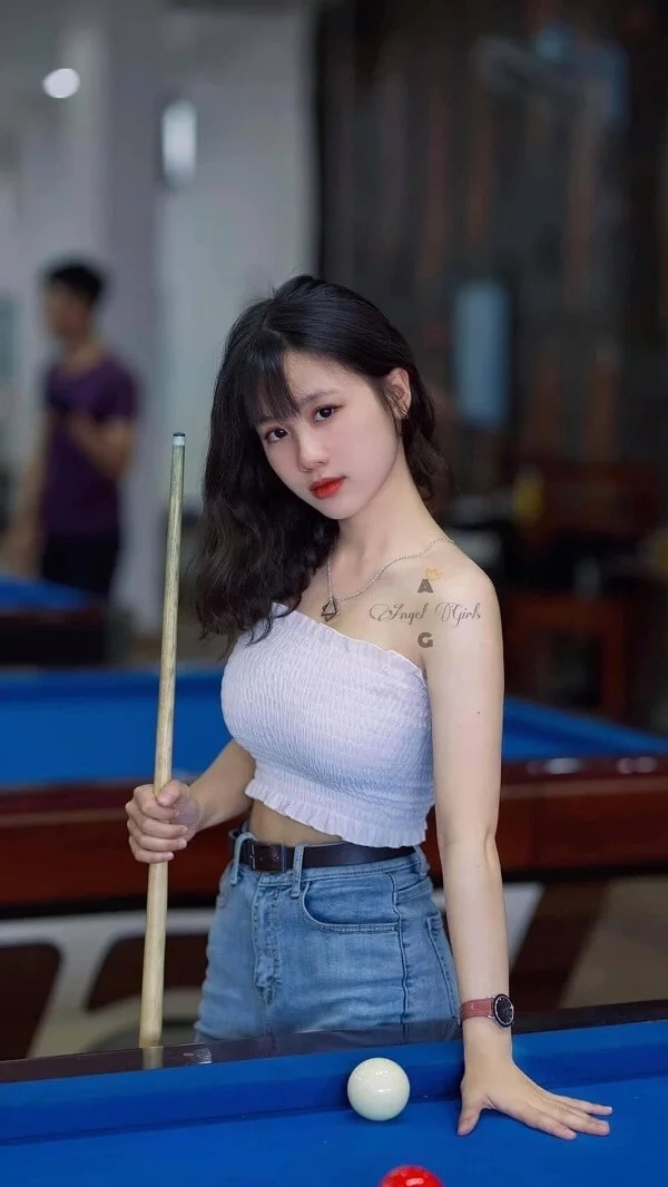 Ảnh mạng gái đẹp che mặt mang lại sự huyền bí và độc đáo.