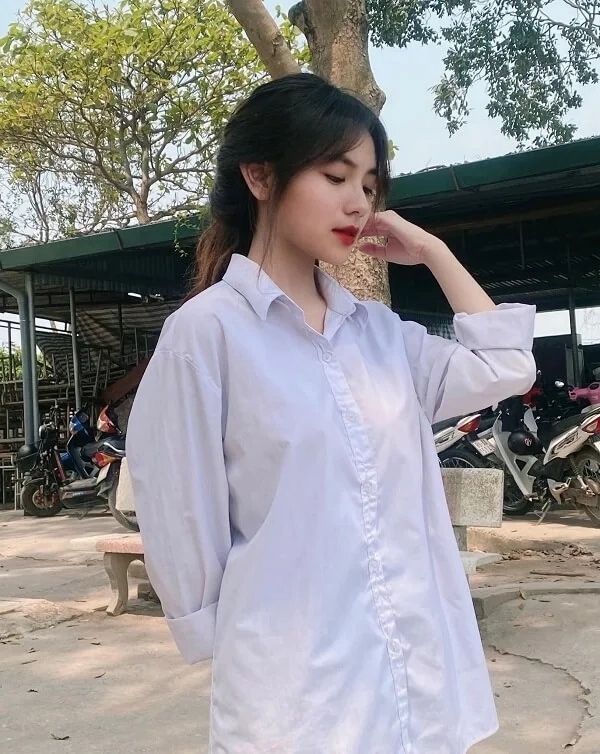 Gái công sở sexy với vẻ đẹp quyến rũ nhưng vẫn tinh tế.