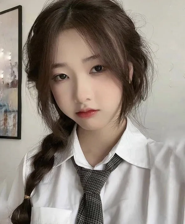 Gái văn phòng Việt Nam duyên dáng, thanh lịch và đầy sức sống.