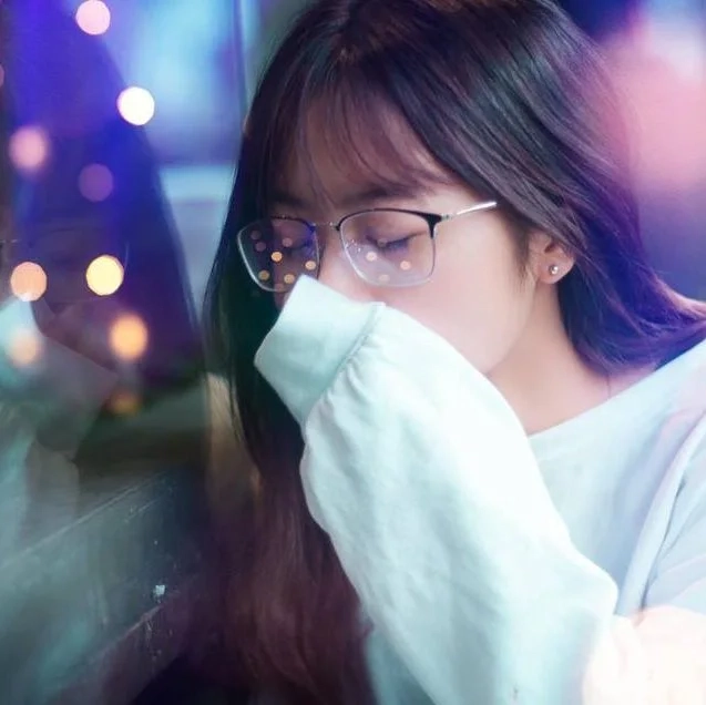 Con gái che mặt, sự kết hợp hoàn hảo giữa bí ẩn và quyến rũ.