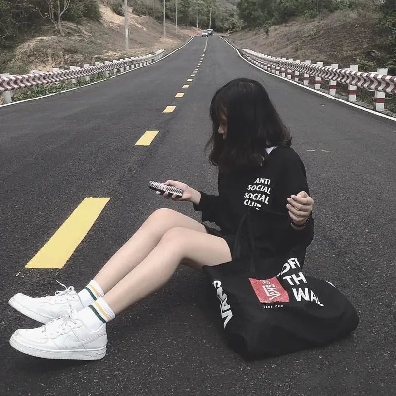 Ảnh gái xinh che mặt avatar, sự lựa chọn hoàn hảo cho vẻ đẹp quyến rũ.
