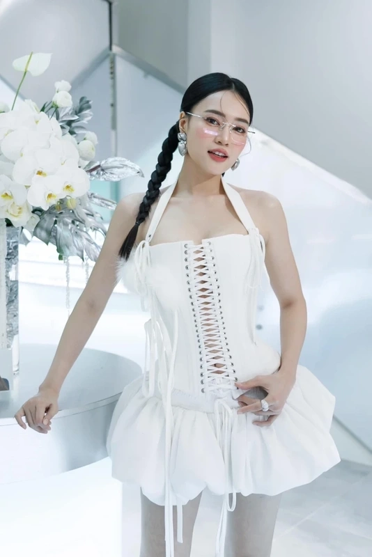 Khoảnh khắc Ngô Kiến Huy và Ninh Dương Lan Ngọc thân thiết luôn gây sốt trong cộng đồng mạng