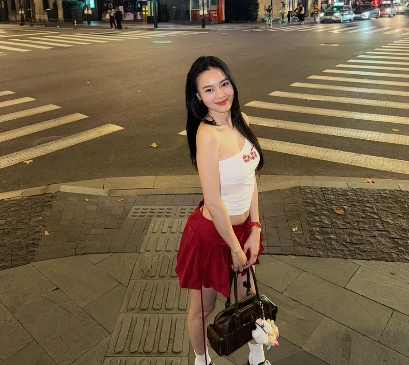 Chiêm ngưỡng những bức ảnh Ninh Dương Lan Ngọc đầy cuốn hút và lôi cuốn mọi ánh nhìn