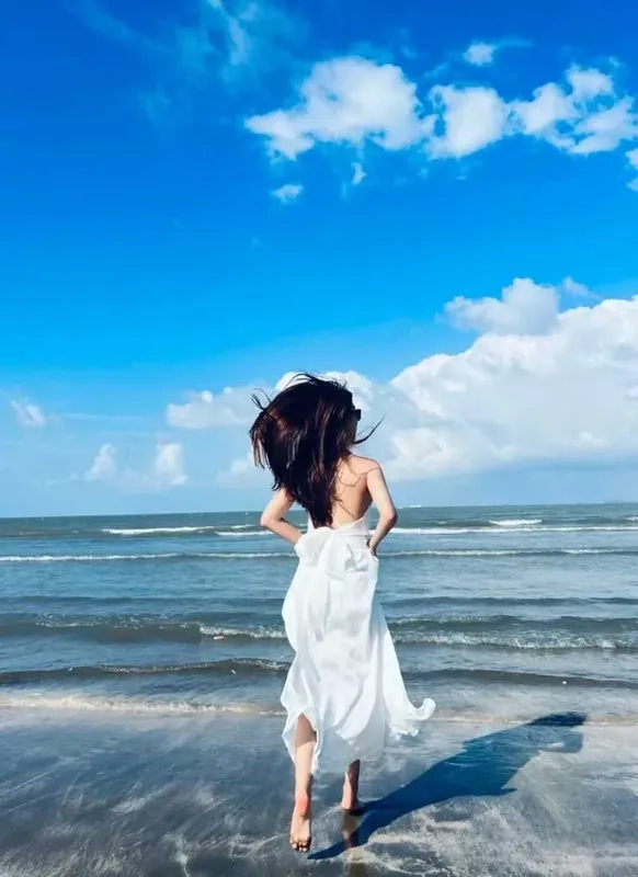 Chụp sau lưng đẹp giúp tạo ra những bức ảnh đầy bí ẩn và thu hút ánh nhìn