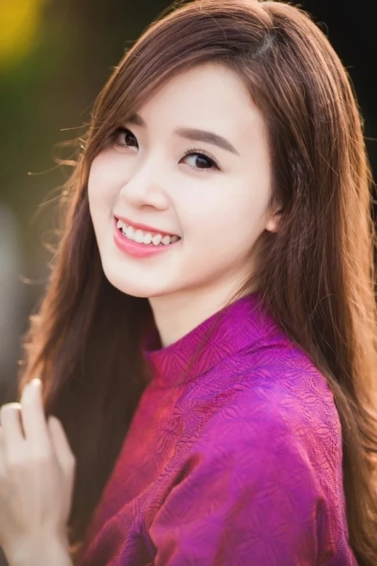 Cùng tìm hiểu tiểu sử diễn viên Midu, người luôn làm xao xuyến trái tim người hâm mộ.