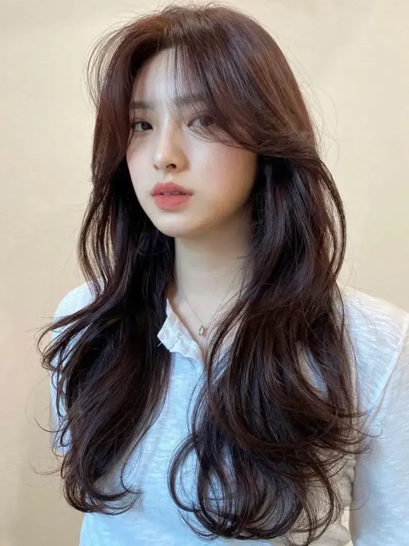 Kiểu buộc tóc xinh, làm tôn lên vẻ đẹp tự nhiên cho tóc dài.