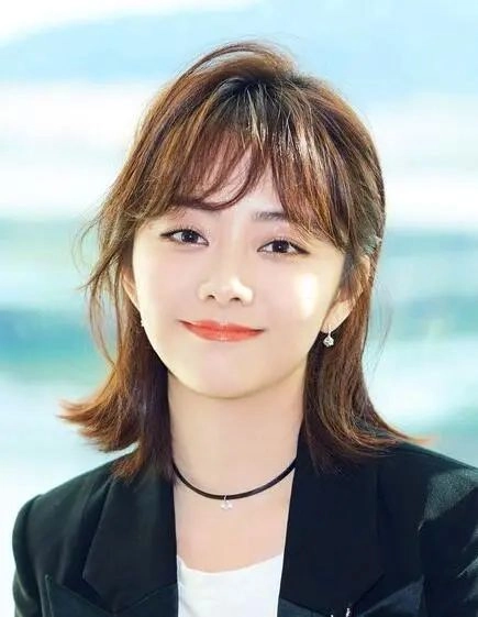 Gái xinh người Thái nổi bật với phong cách tự tin và nét đẹp ngọt ngào.