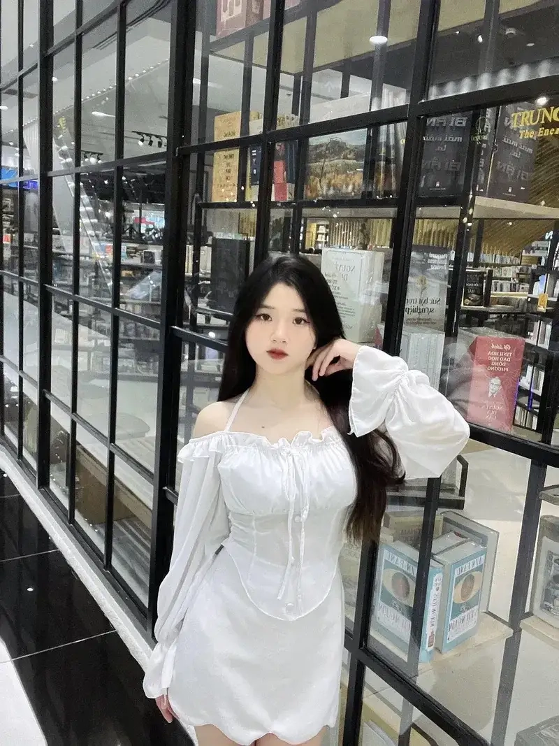 Gái xinh tik tok, làn gió mới trên nền tảng mạng xã hội.