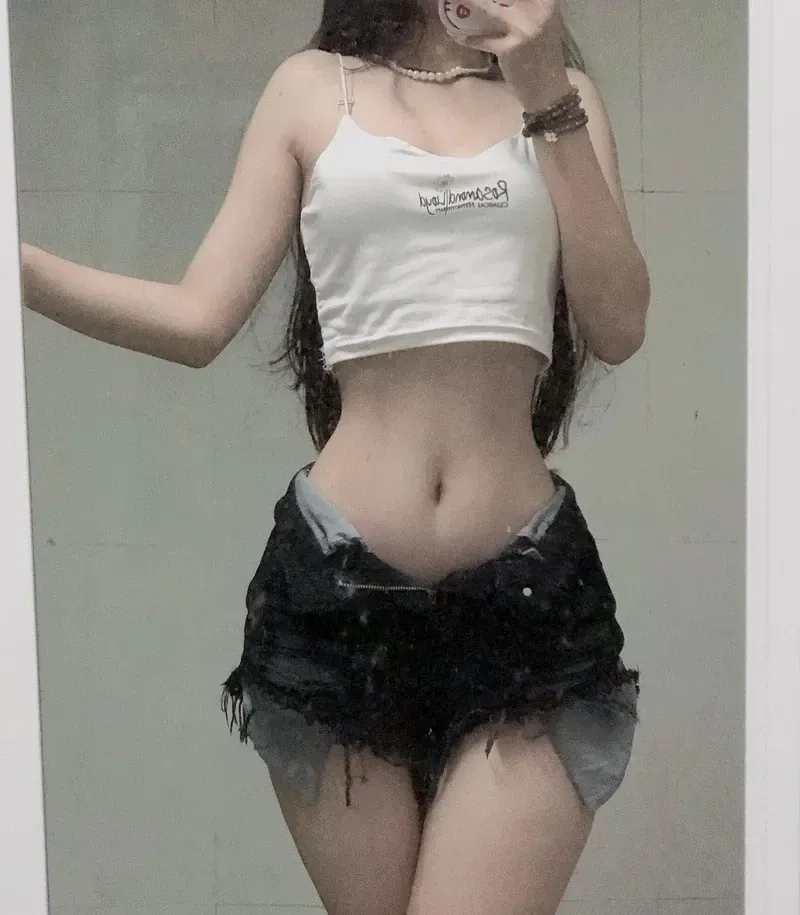 Gái xinh nhảy trên tiktok, từng bước nhảy làm say đắm mọi ánh nhìn.