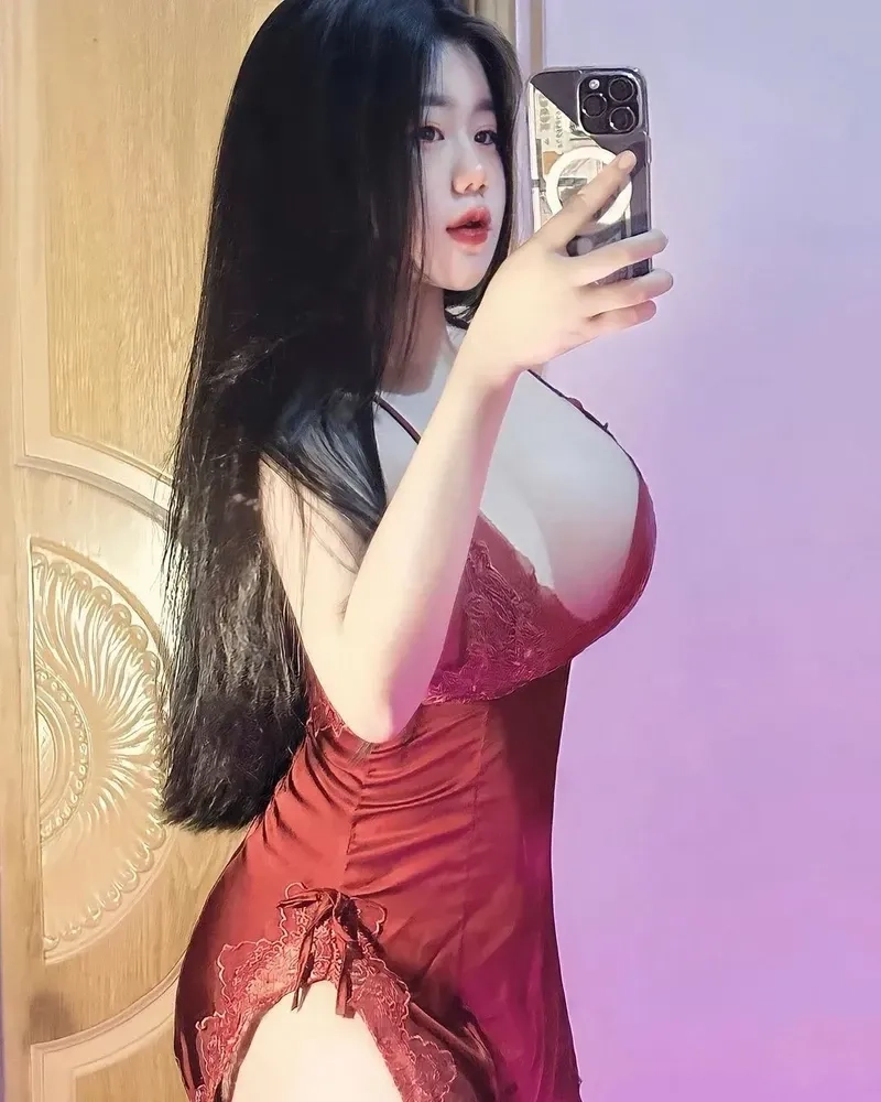 Gái xinh tiktok nhảy đẹp, từng bước nhảy khắc họa vẻ đẹp hoàn mỹ.