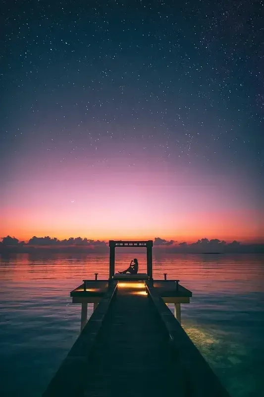 Hình nền đẹp chill buồn là cách thể hiện cảm xúc một cách tinh tế và nhẹ nhàng qua hình ảnh đẹp.
