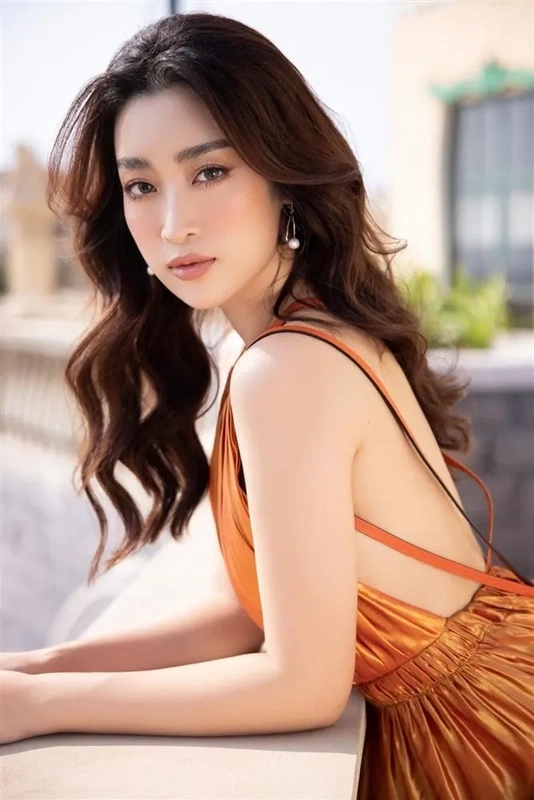 Đám cưới Mỹ Linh gây ấn tượng với phong cách sang trọng và tinh tế.