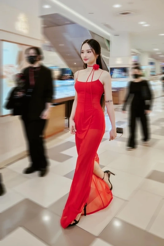 Miu Lê official - nơi tổng hợp các sản phẩm âm nhạc chất lượng.