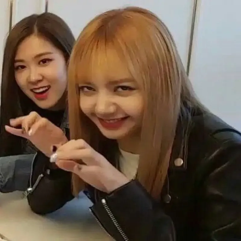 Thỏa sức cùng ảnh blackpink meme làm cho ngày của bạn thêm vui vẻ.