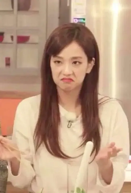 Blackpink lightstick meme đem đến những tình huống hài hước đầy ngọt ngào.