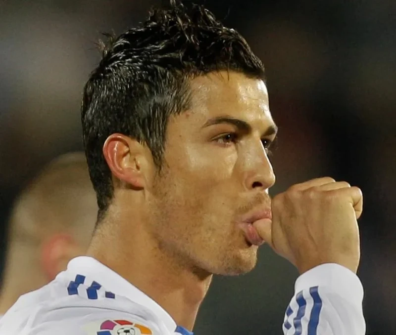 Meme messi ronaldo lan tỏa mạnh mẽ trong cộng đồng mạng.