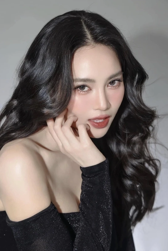 Ninh Dương Lan Ngọc khiến trái tim người hâm mộ tan chảy với nụ cười tỏa sáng rạng rỡ