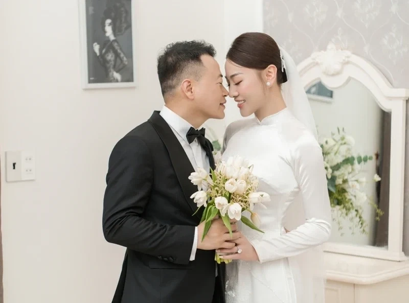 Phương Oanh và Shark Bình có nhiều lần xuất hiện cùng nhau, tạo nên những ấn tượng khó quên trong mắt người hâm mộ.
