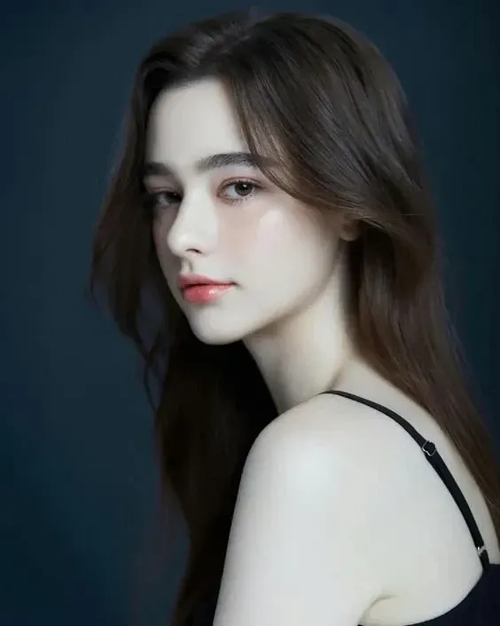 Avatar hình con gái, nhẹ nhàng và dễ thương.
