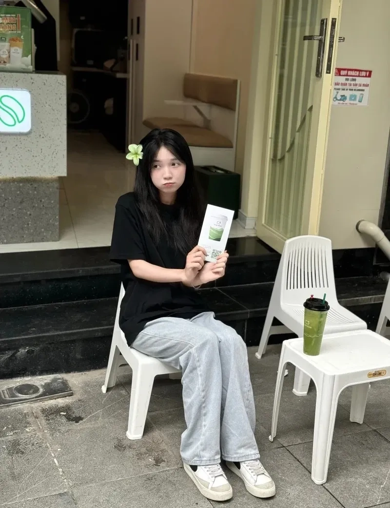 Ảnh gái lớp 5 cute, tươi sáng và đáng yêu trong mọi bức ảnh.