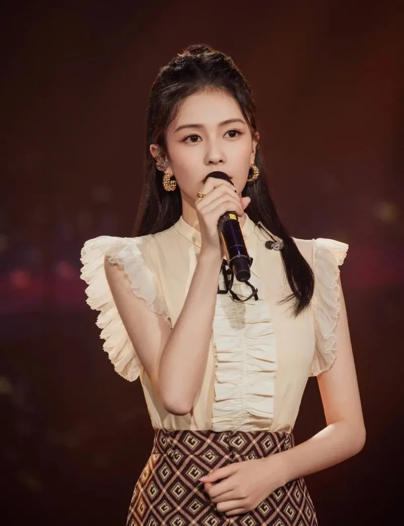 Anh con gái cute, dễ thương và đầy sức sống.
