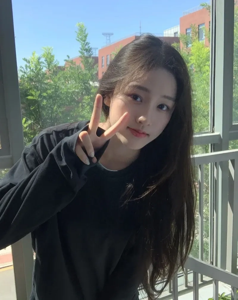 Avatar cute con gái, mang đến sự tươi mới và dễ mến.