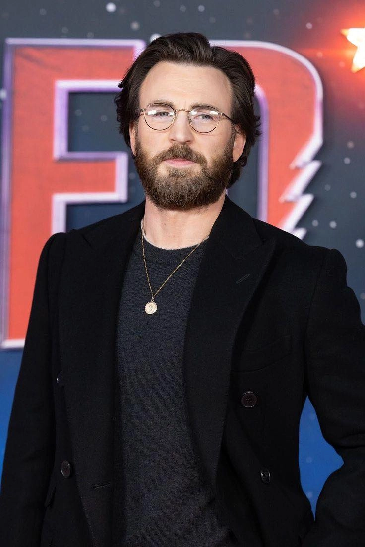 Chris evans wife là chủ đề được tìm kiếm nhiều