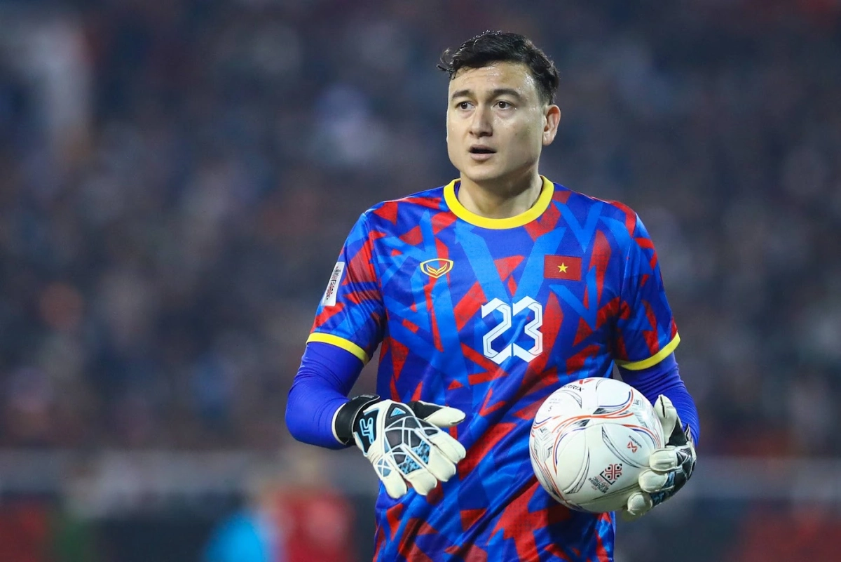 Đặng Văn Lâm chiều cao phù hợp vị trí gác đền