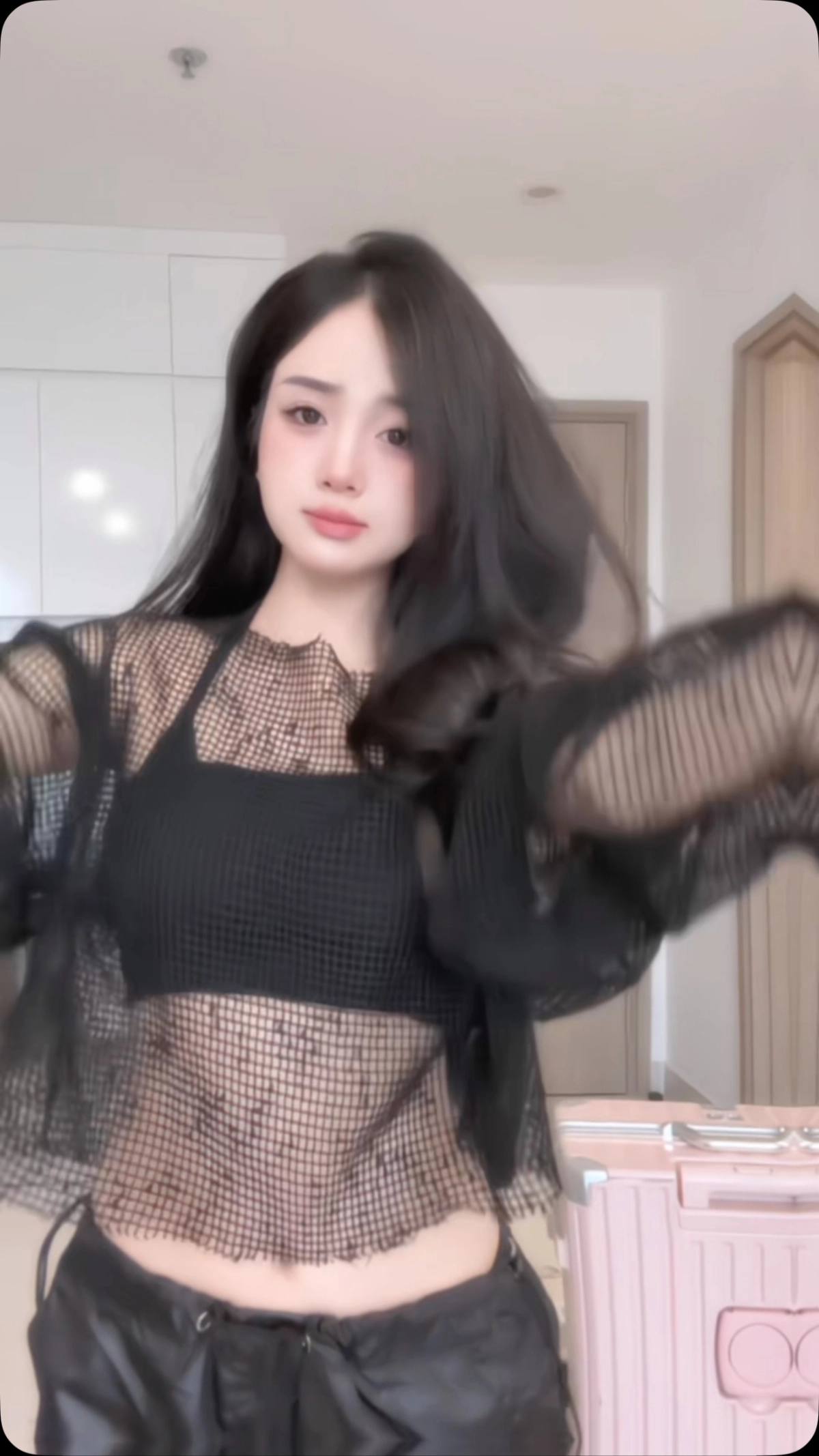 Gái xinh mặc nội y thể hiện vẻ đẹp gợi cảm