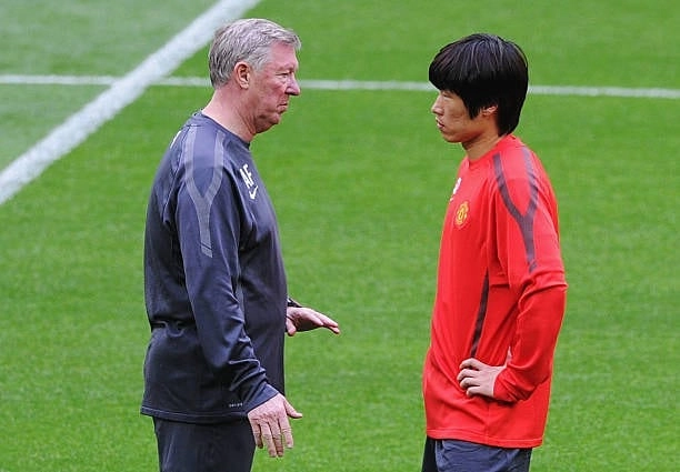 Park ji-sung dates joined được nhiều fan tìm