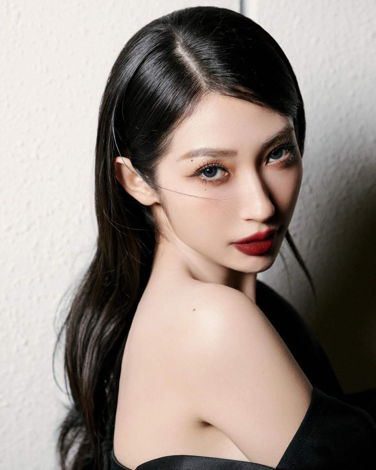 Hình nền gái đẹp dễ thương cho điện thoại xinh