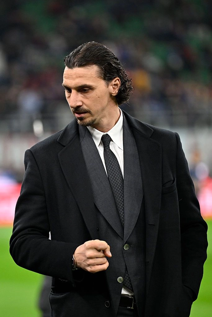 Zlatan ibrahimović là huyền thoại bóng đá