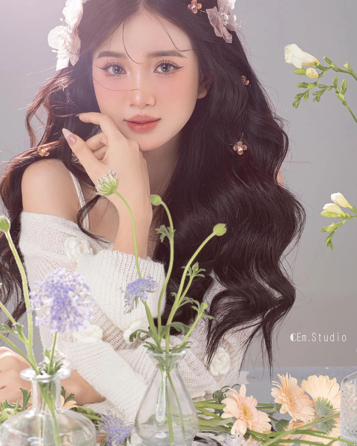 Ảnh gái đẹp làm hình nền chất lượng cao, rõ nét.